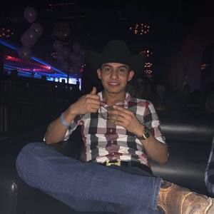 Meet your Posher, Armando